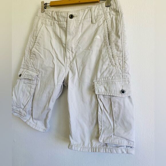 Levi’s Cargo Shorts bundle of Two Cream and gray Size 30 Street wear - Picture 6 of 8